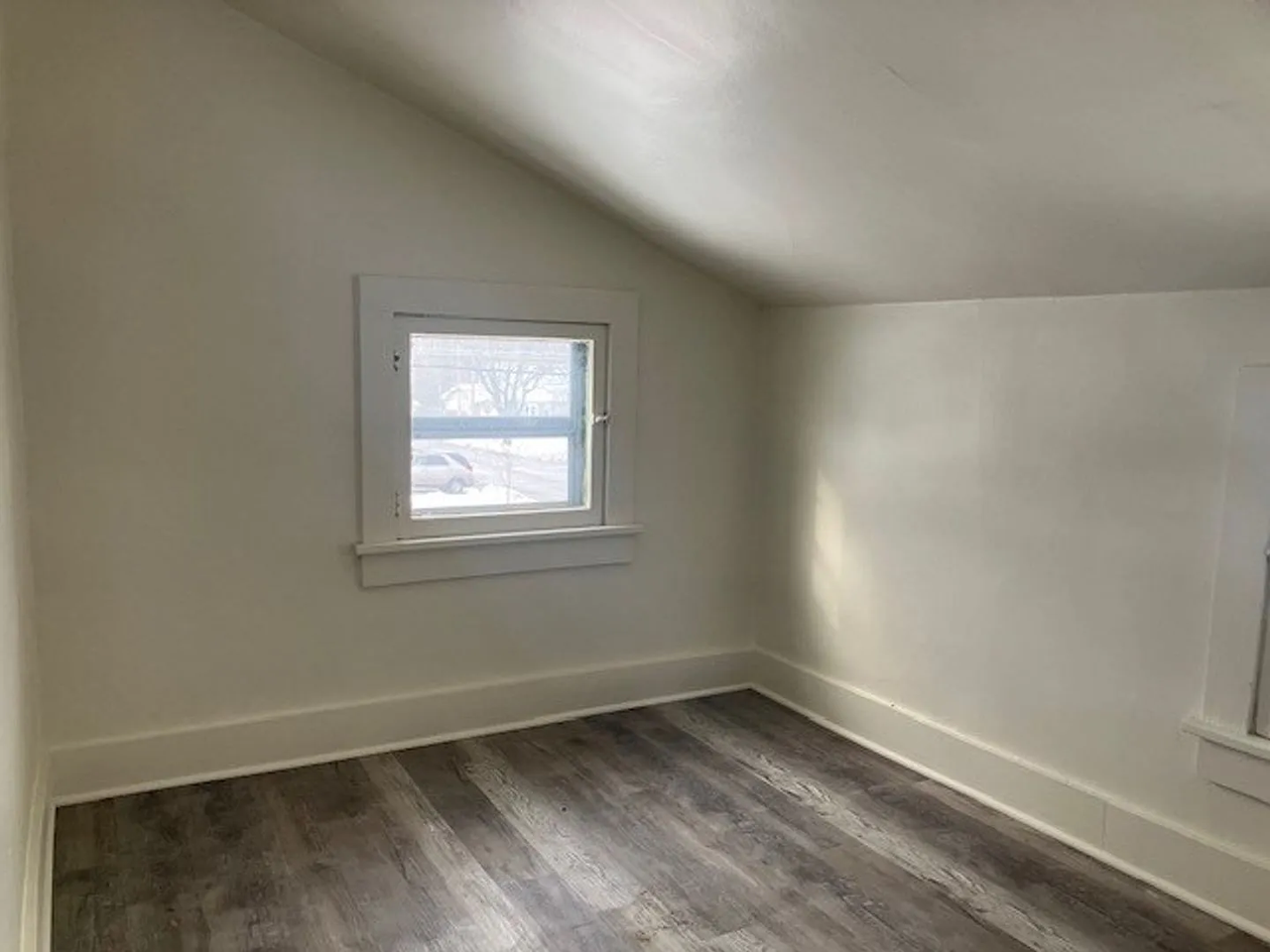 404 S Main St #3 - Photo 4 of 9