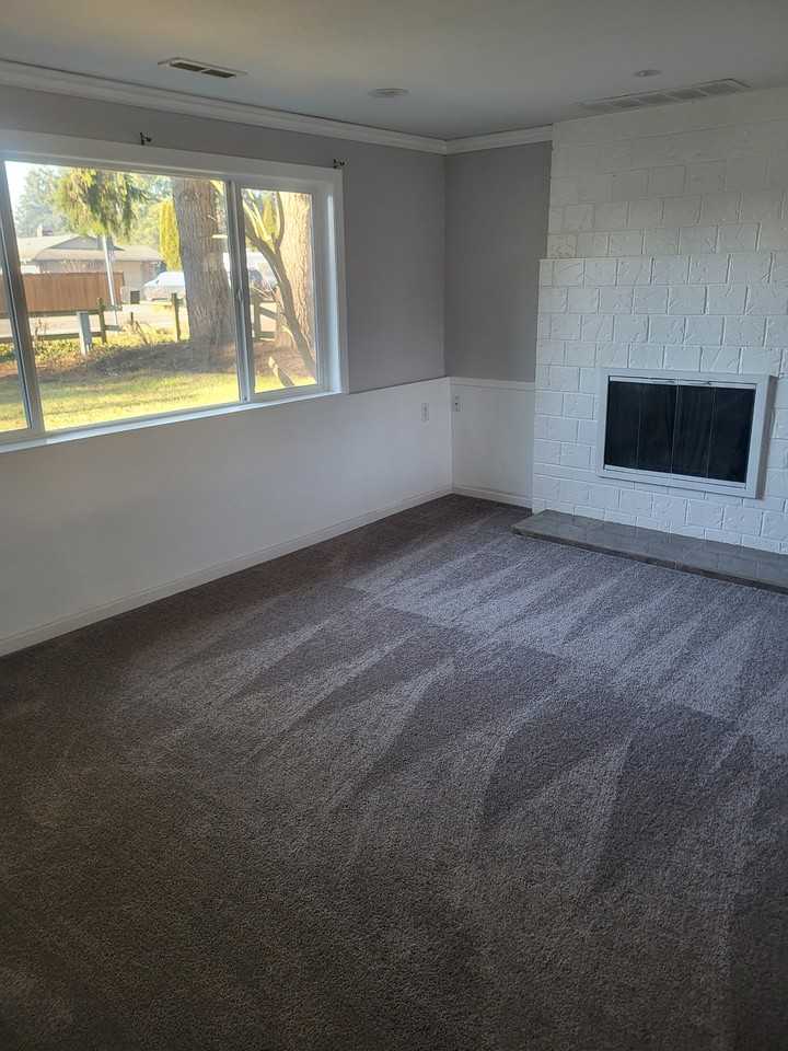 12625 43rd Ave Ne - Photo 2 of 13