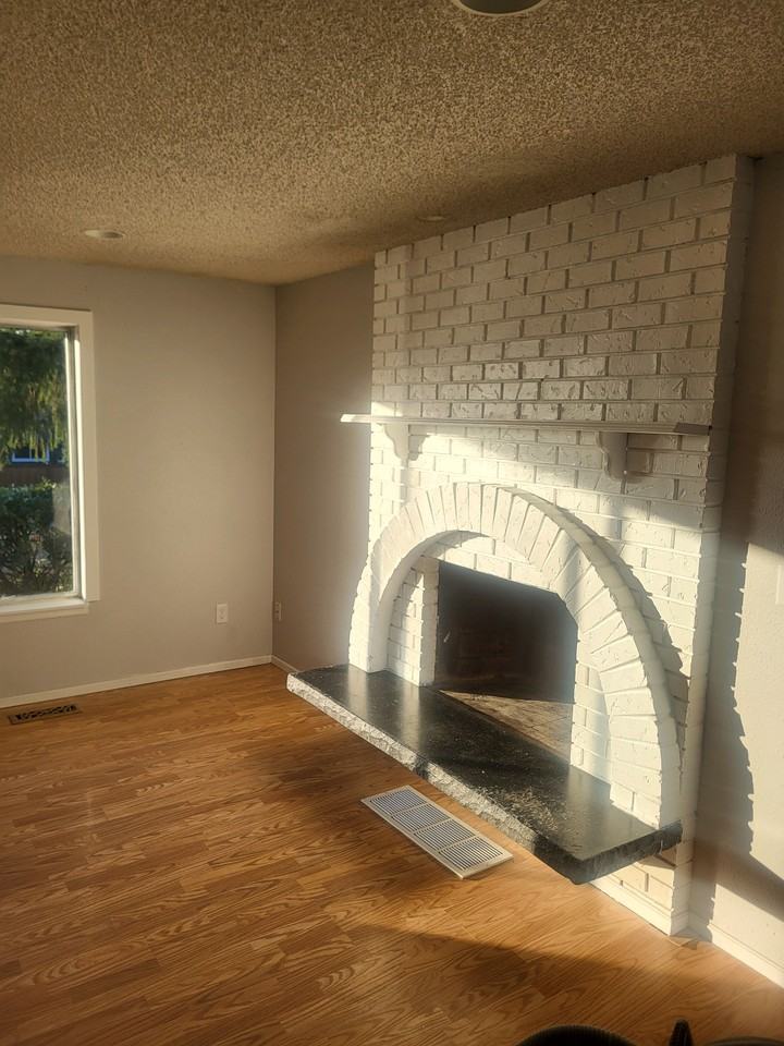 12625 43rd Ave Ne - Photo 5 of 13