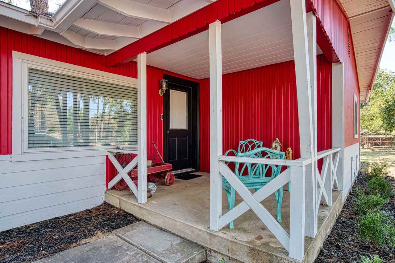 201 White Dr - Photo 2 of 33