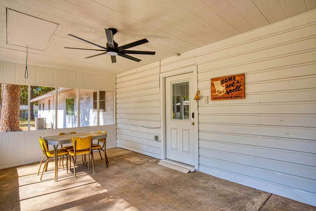 201 White Dr - Photo 5 of 33