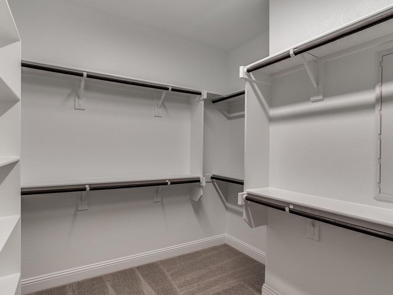 7685 Regal Ln - Photo 2 of 29