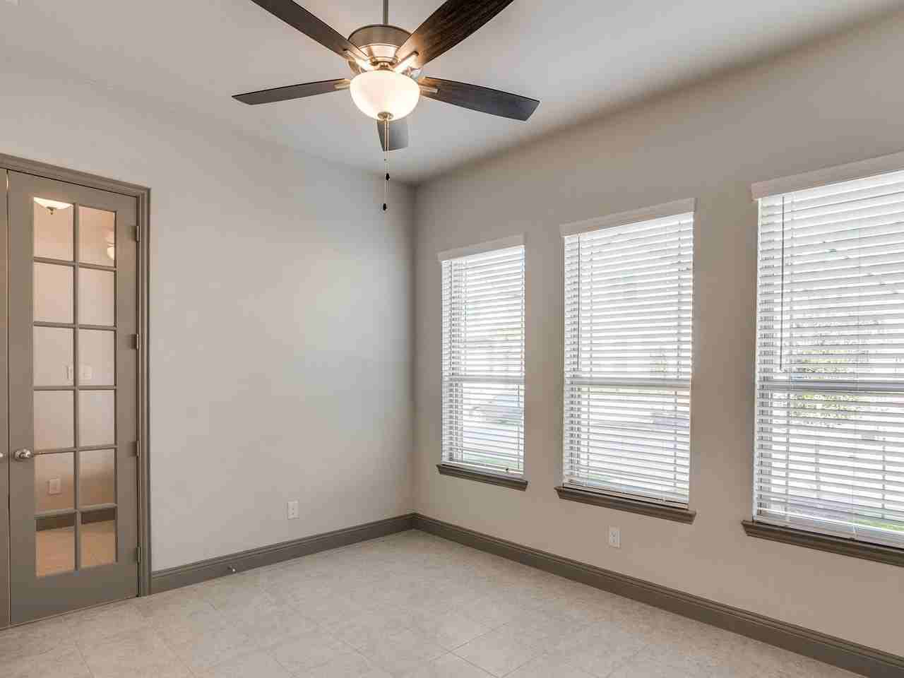 7685 Regal Ln - Photo 7 of 29