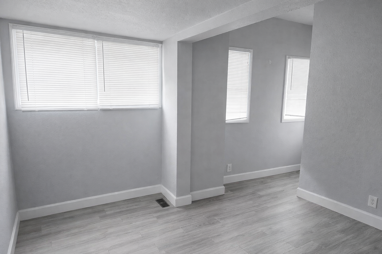 2707 N College Ave - Photo 7 of 13