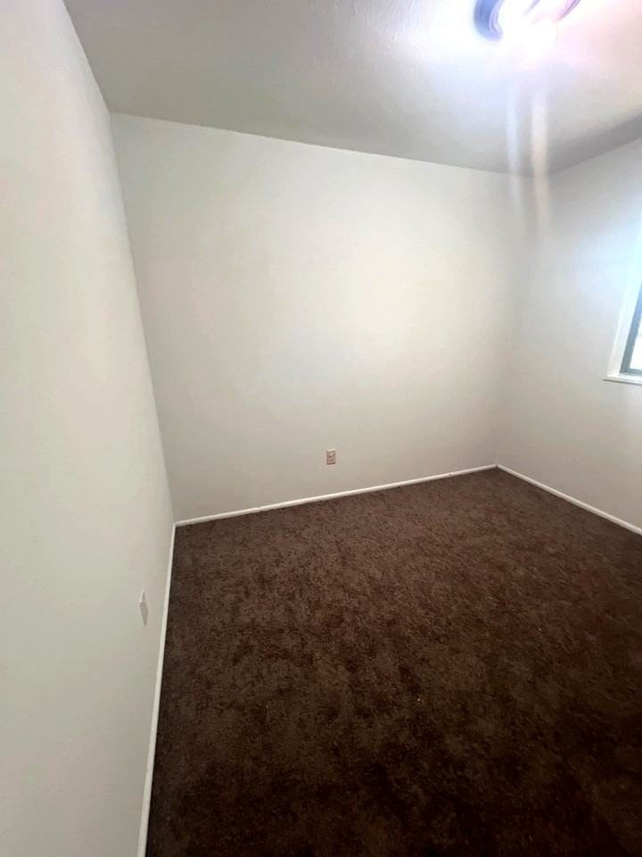 2214 Evans Ave Nw - Photo 4 of 8