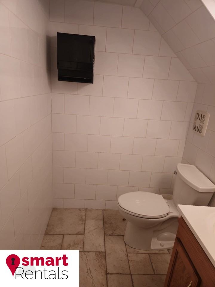 2311 S Big Bend Blvd #1 - Photo 7 of 10