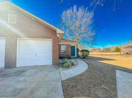 featured image of 720B Shaw Rd #1