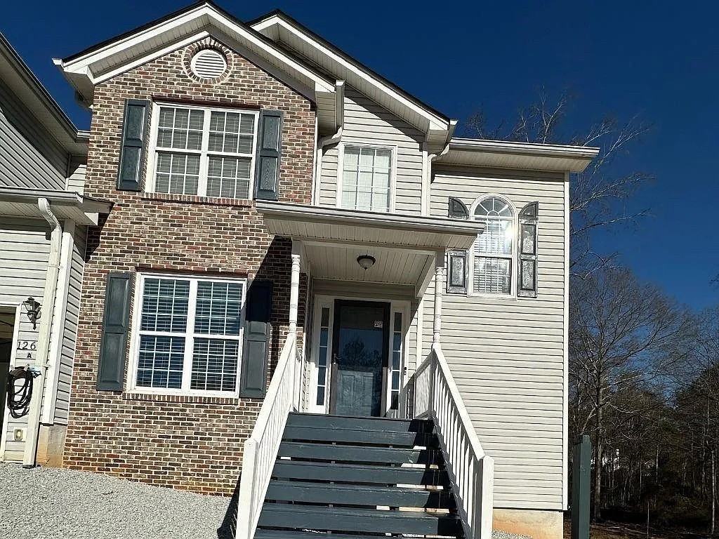 1261 Lakeview Rd - Photo 2 of 35