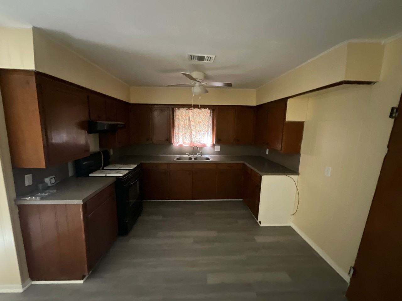 1361 Shady Ln #1 - Photo 5 of 26