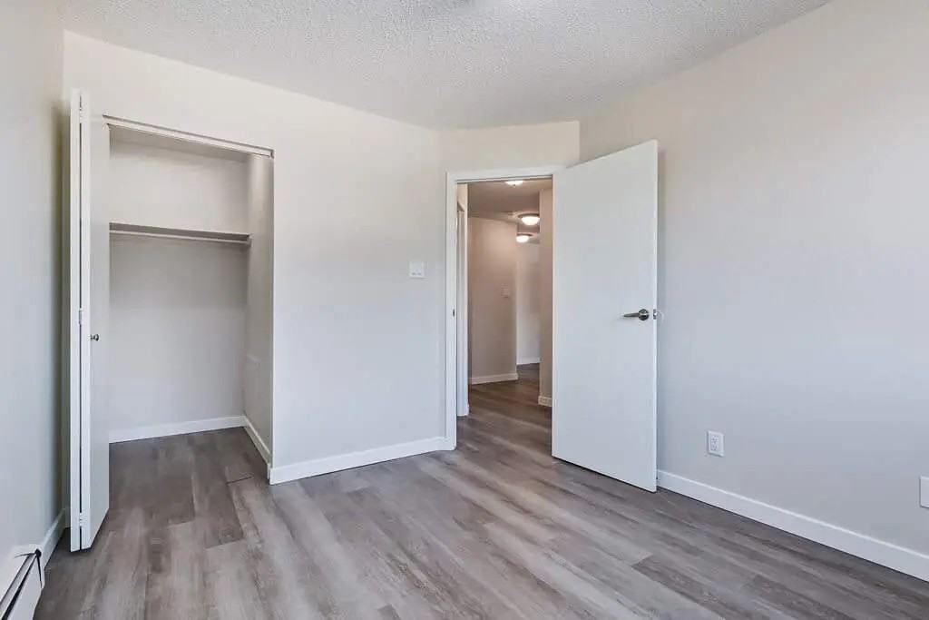 Lady Smith Apartments - Photo 4 of 18