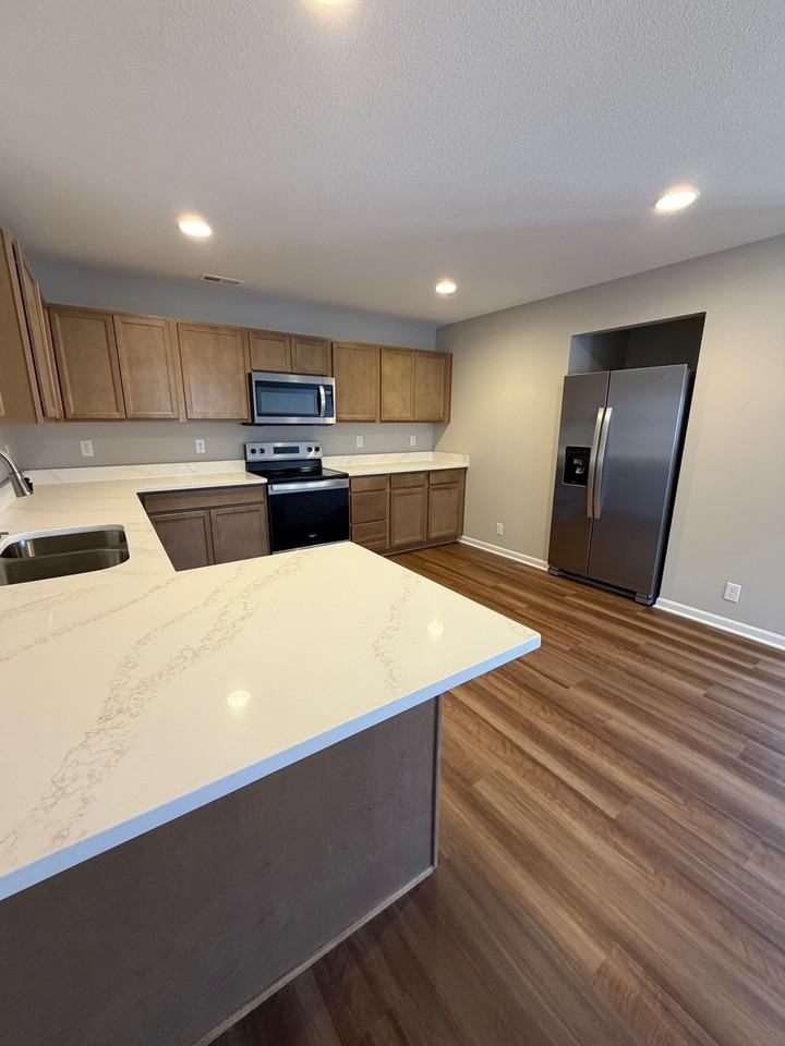 1504 Coventry Dr #A - Photo 3 of 10