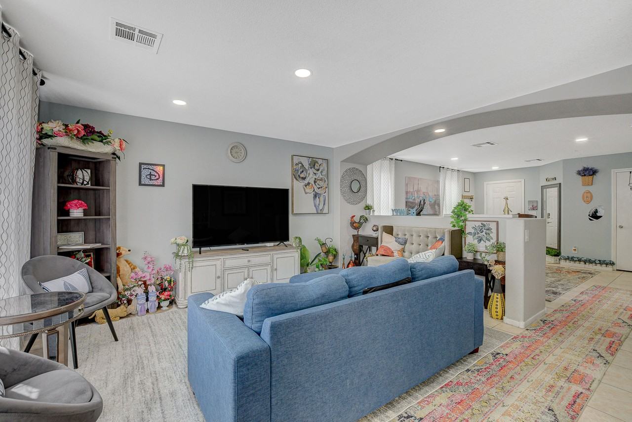 9611 Sage Sparrow Ave #1 - Photo 4 of 10