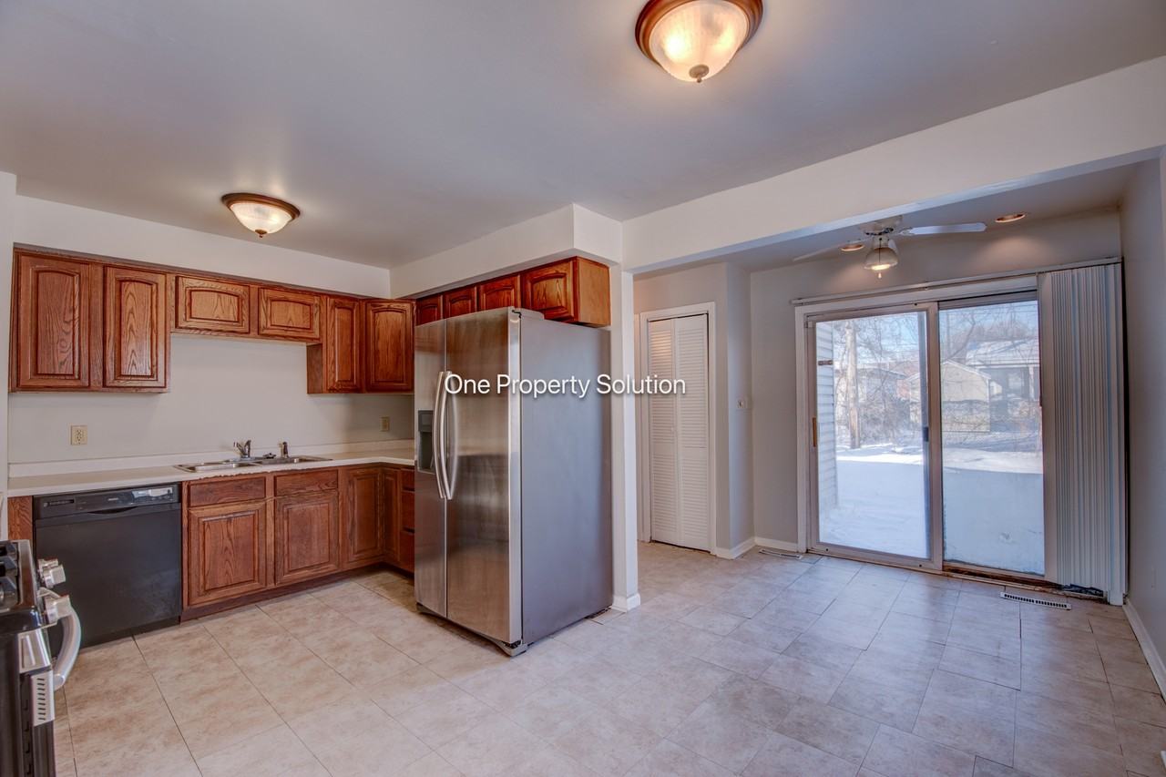 1589 177th Pl #1 - Photo 4 of 20