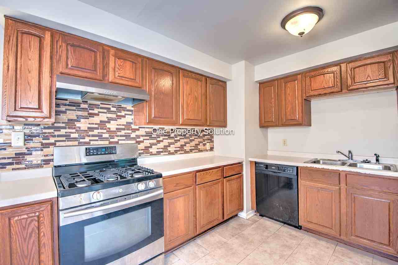 1589 177th Pl #1 - Photo 6 of 20