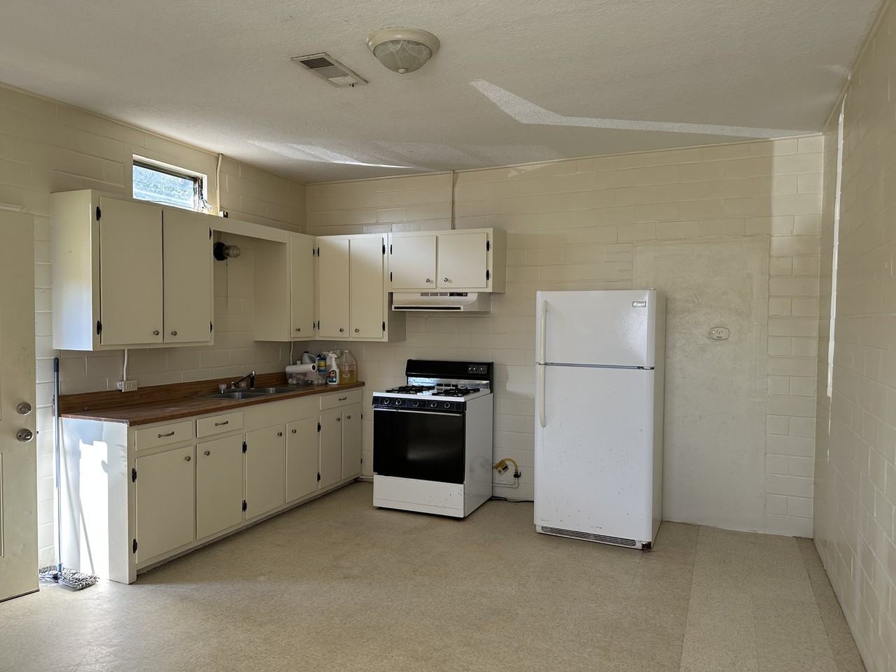 578 E Ave L - 2 #2 - Photo 7 of 10