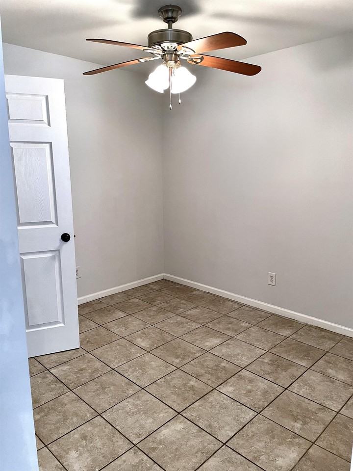 105 Davis St #5 - Photo 6 of 33