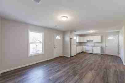 121 Saint George Ave #1 - Photo 6 of 15