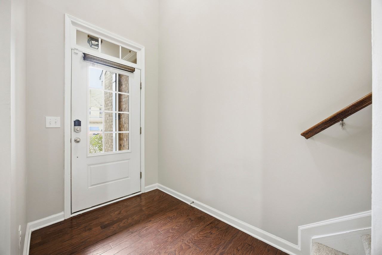 7275 Heritage Oak Ct #1 - Photo 3 of 25