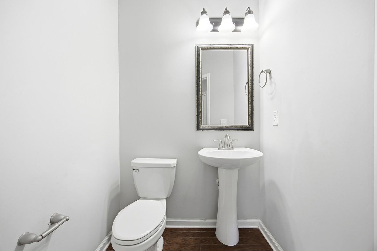 7275 Heritage Oak Ct #1 - Photo 4 of 25