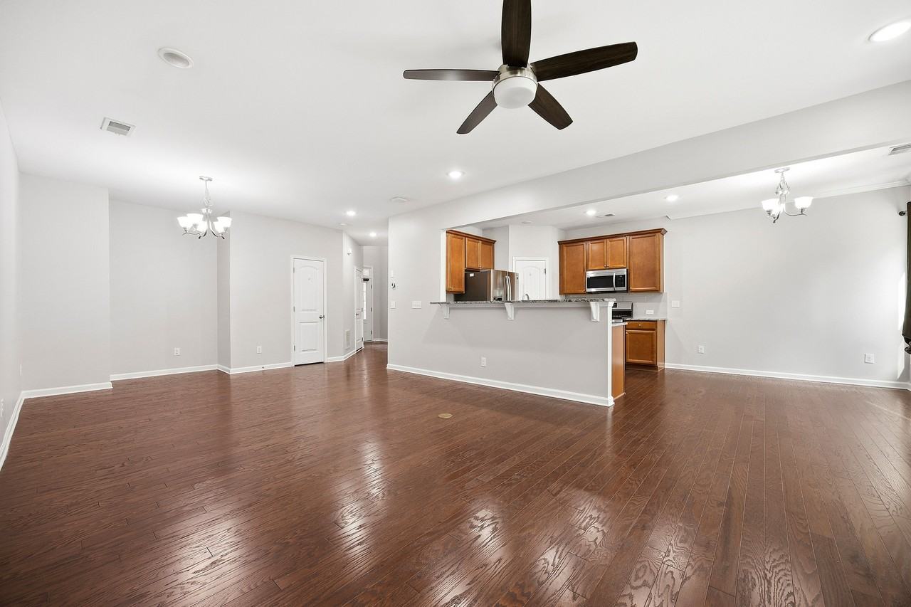 7275 Heritage Oak Ct #1 - Photo 6 of 25