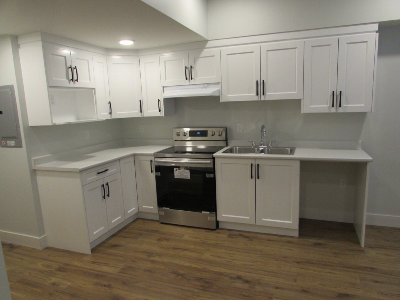 263 Golden Oaks Cres Lowr - Photo 6 of 12