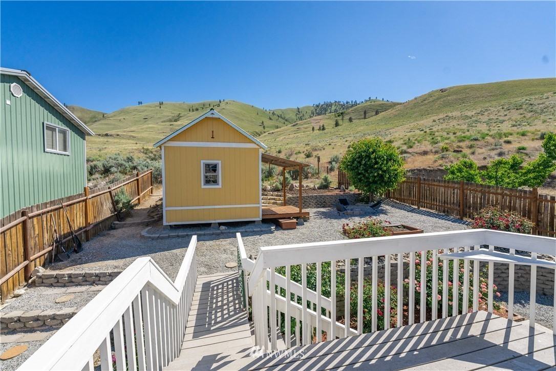 332 E Prospect St #1 - Photo 2 of 18