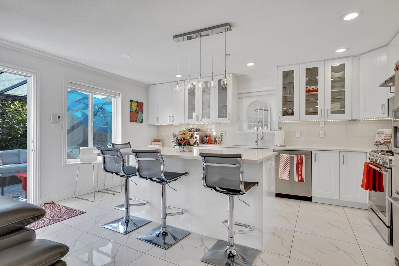 4218 West 10th Avenue - Photo 4 of 7