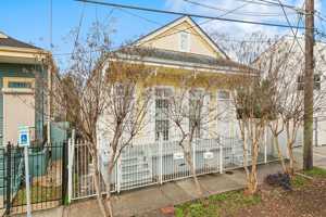 featured image of 2920 Philip St #1