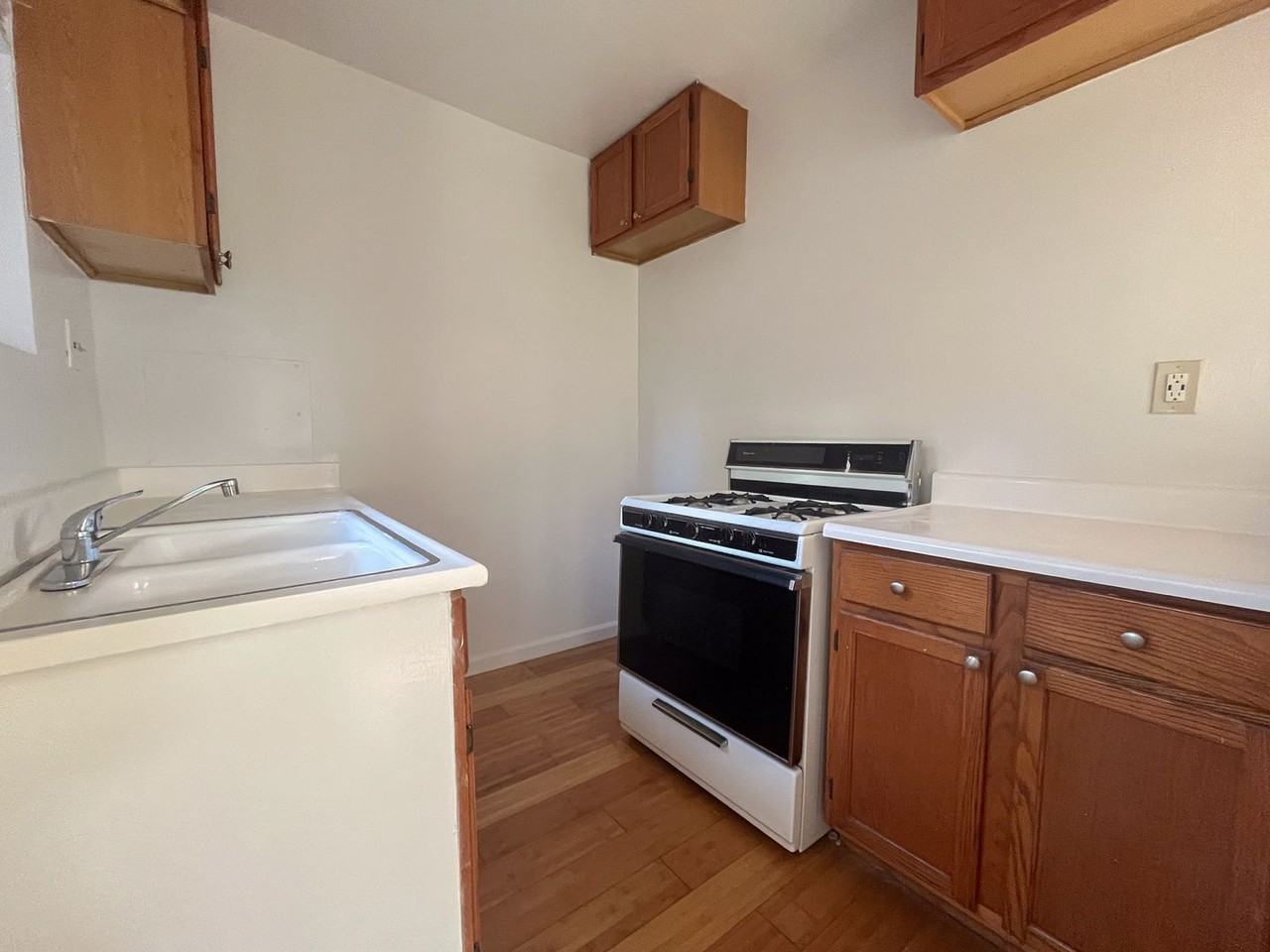 1513-1515 Broadway Ave - Photo 6 of 39