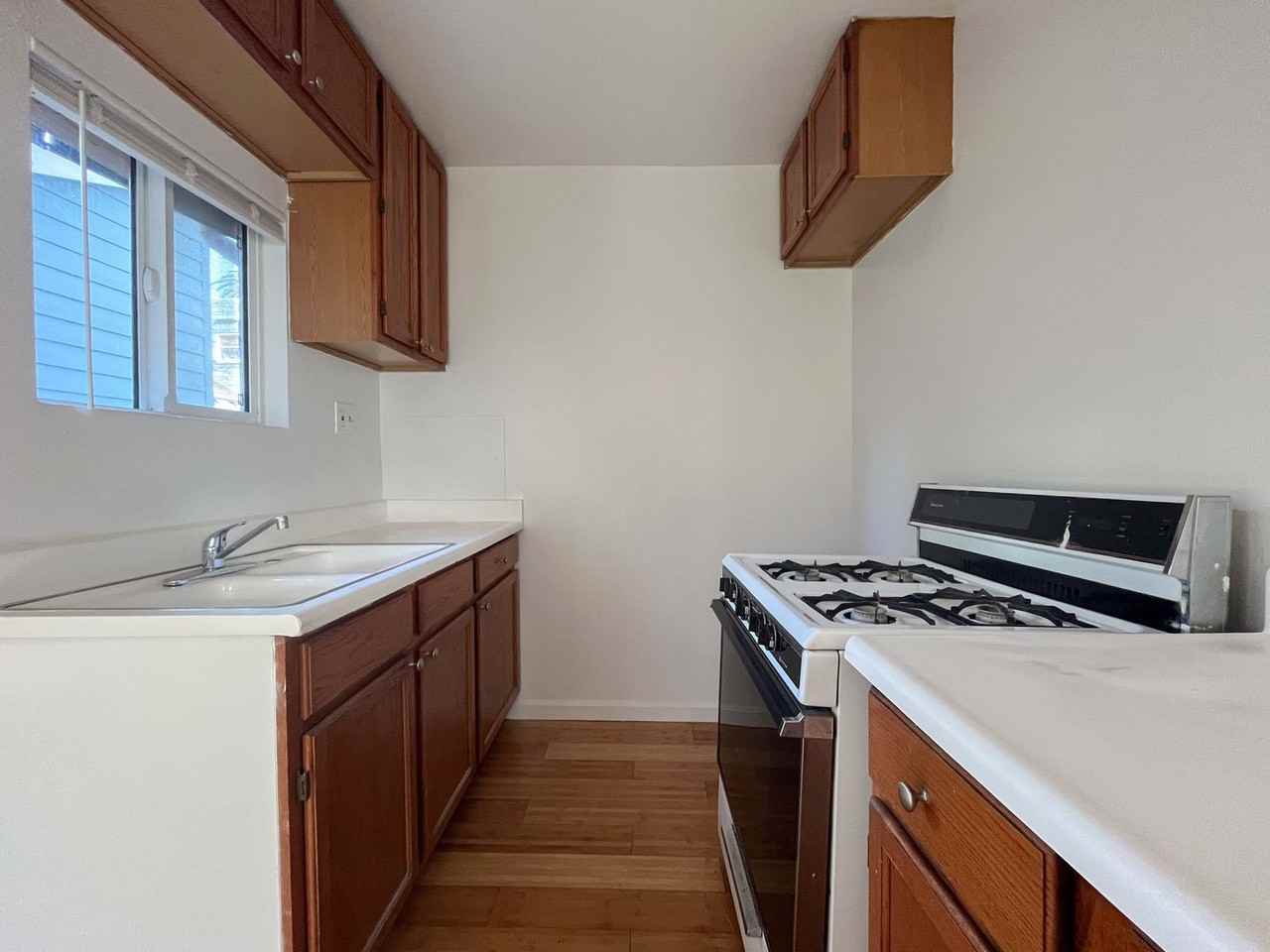 1513-1515 Broadway Ave - Photo 7 of 39