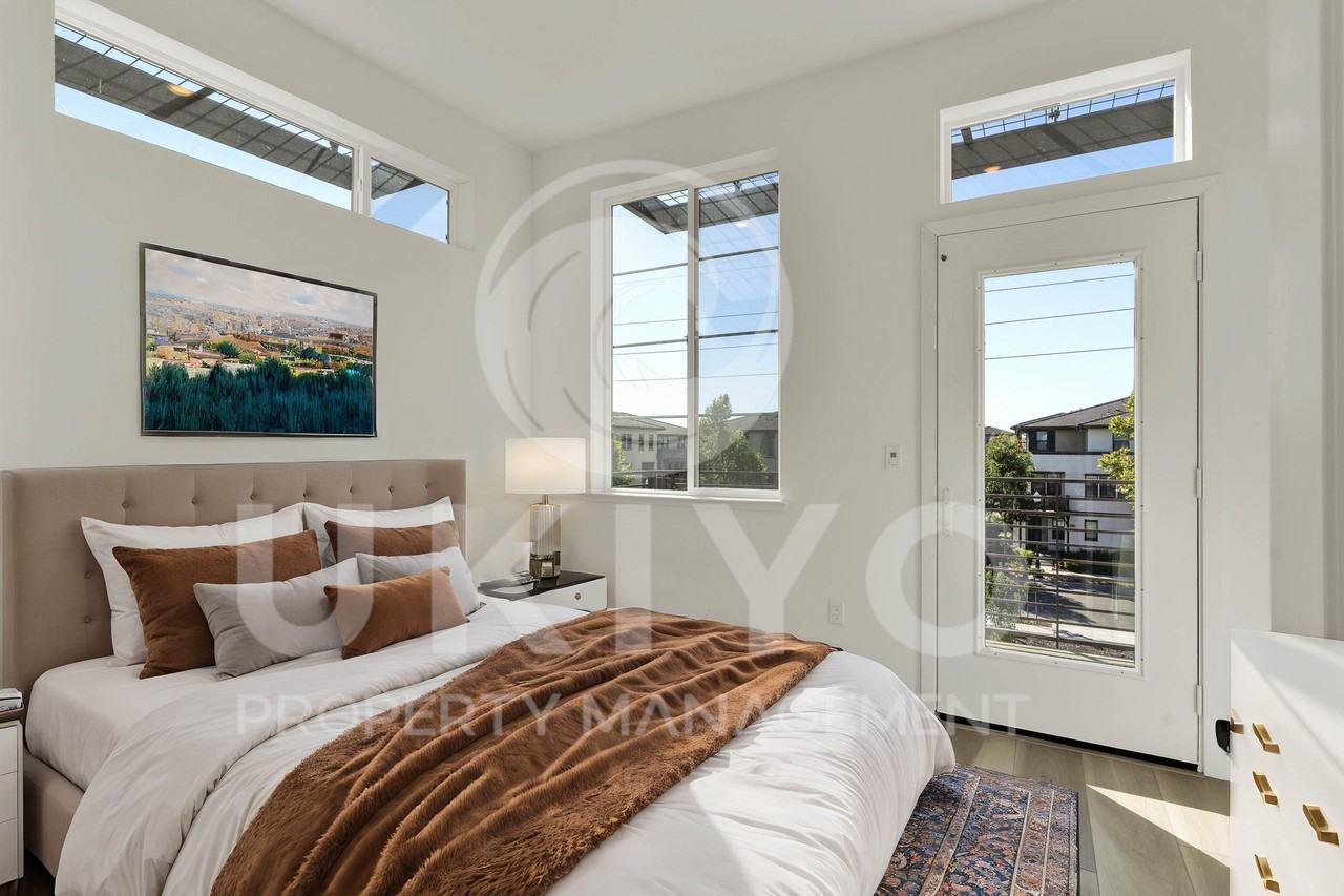 588 Pawnee Ln #1 - Photo 4 of 37