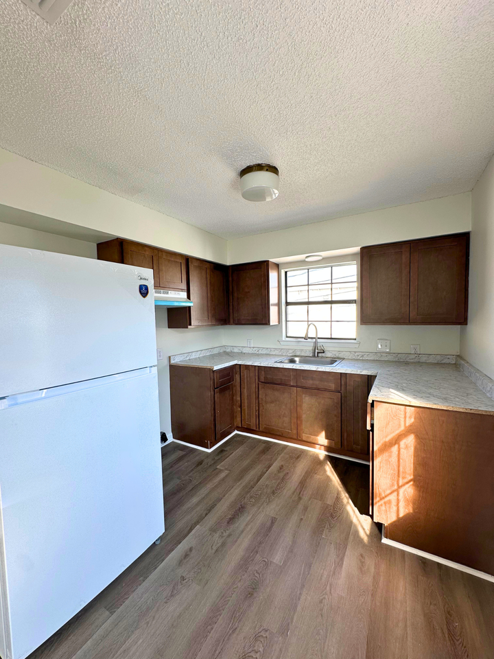 2684 Rue Palafox #C - Photo 5 of 11