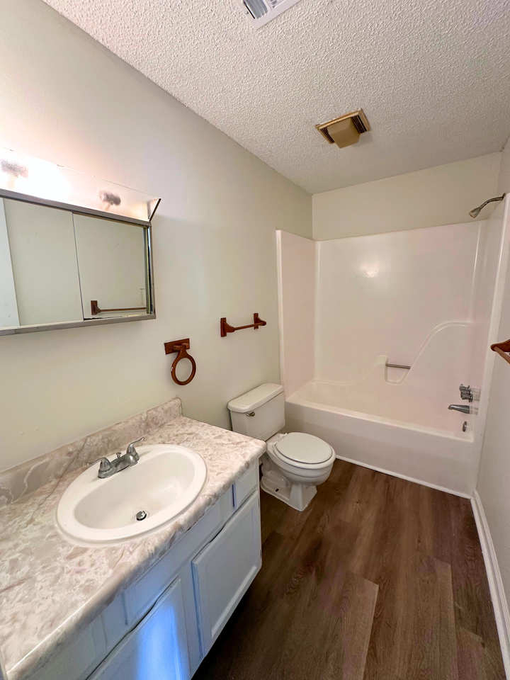 2684 Rue Palafox #C - Photo 7 of 11