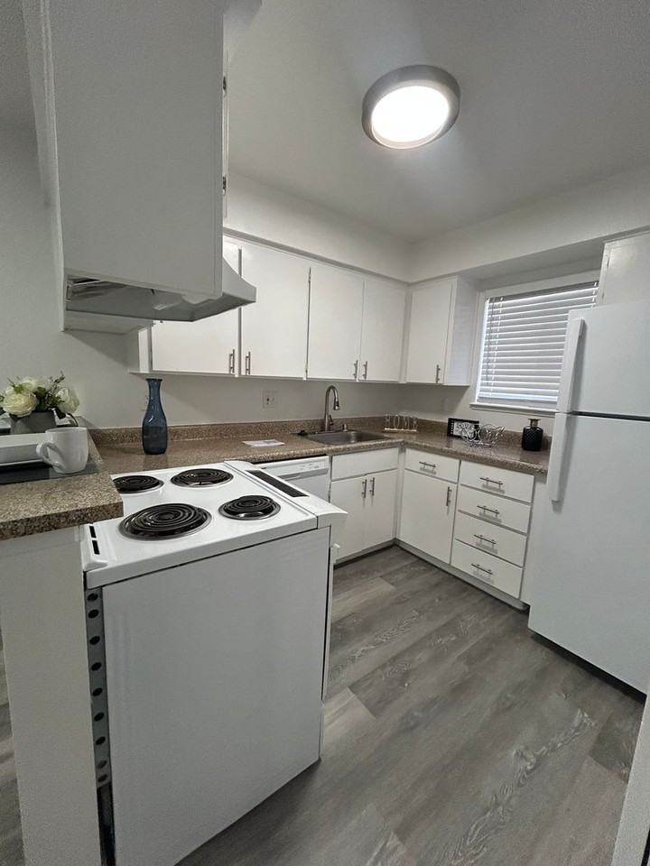 Fair Oaks Heights, LLC - Photo 3 of 11