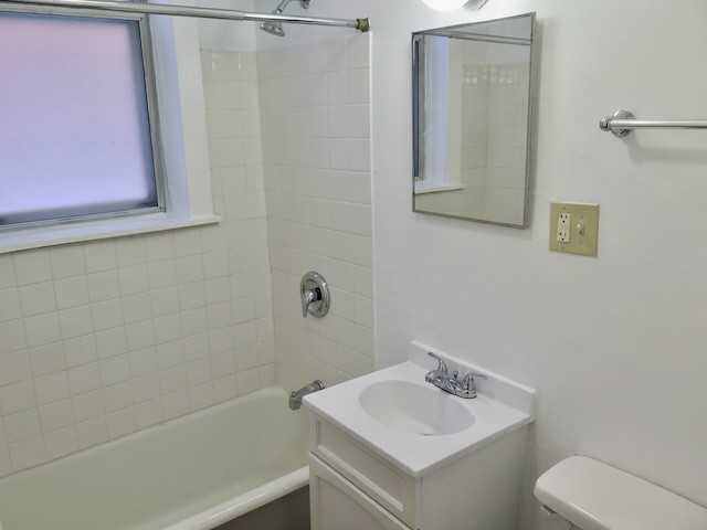 4338 S Drexel Blvd #B18 - Photo 6 of 11