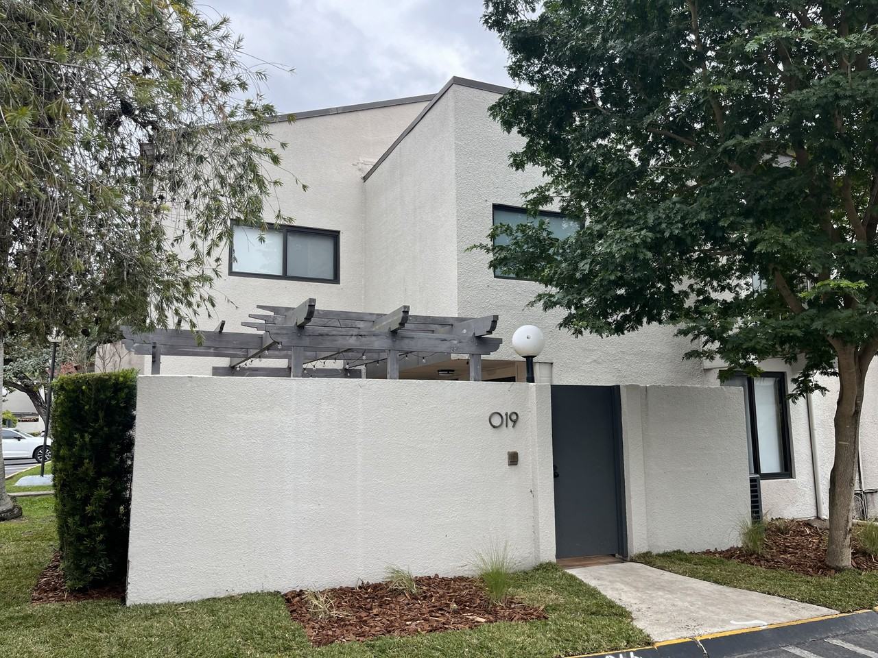 4702 Southwest 67th Avenue - O-19Unit O-19 #O19 - Photo 2 of 21