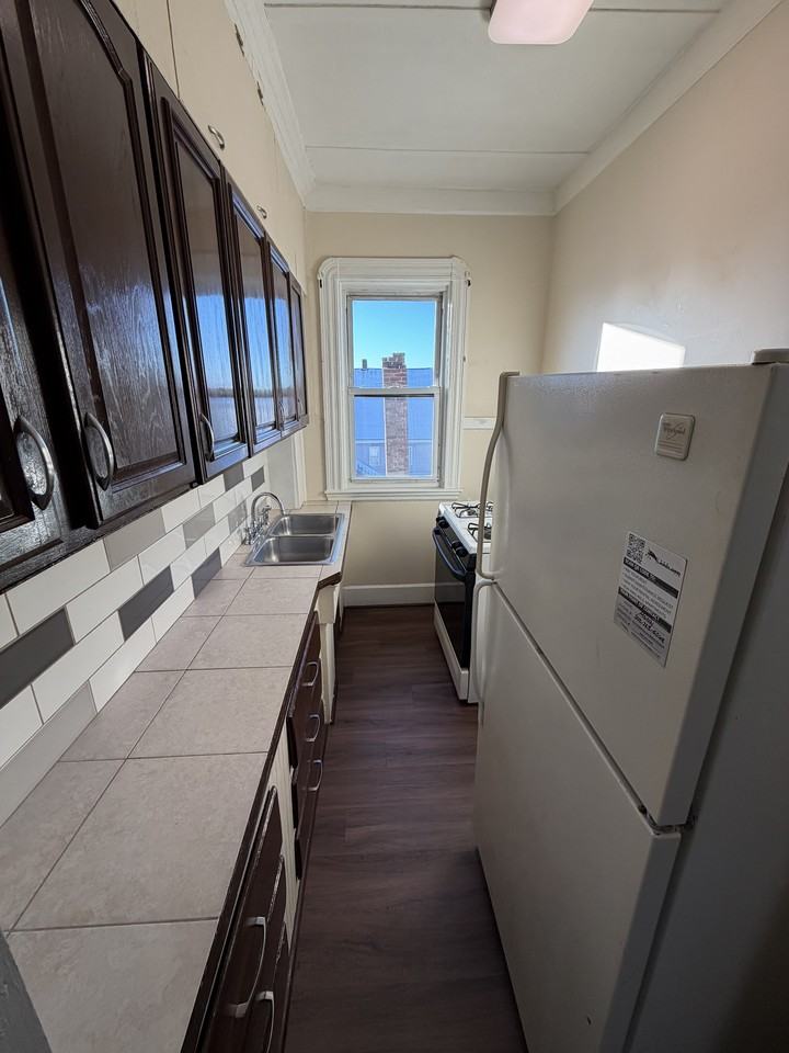 316R Coffin Ave #9 - Photo 3 of 6