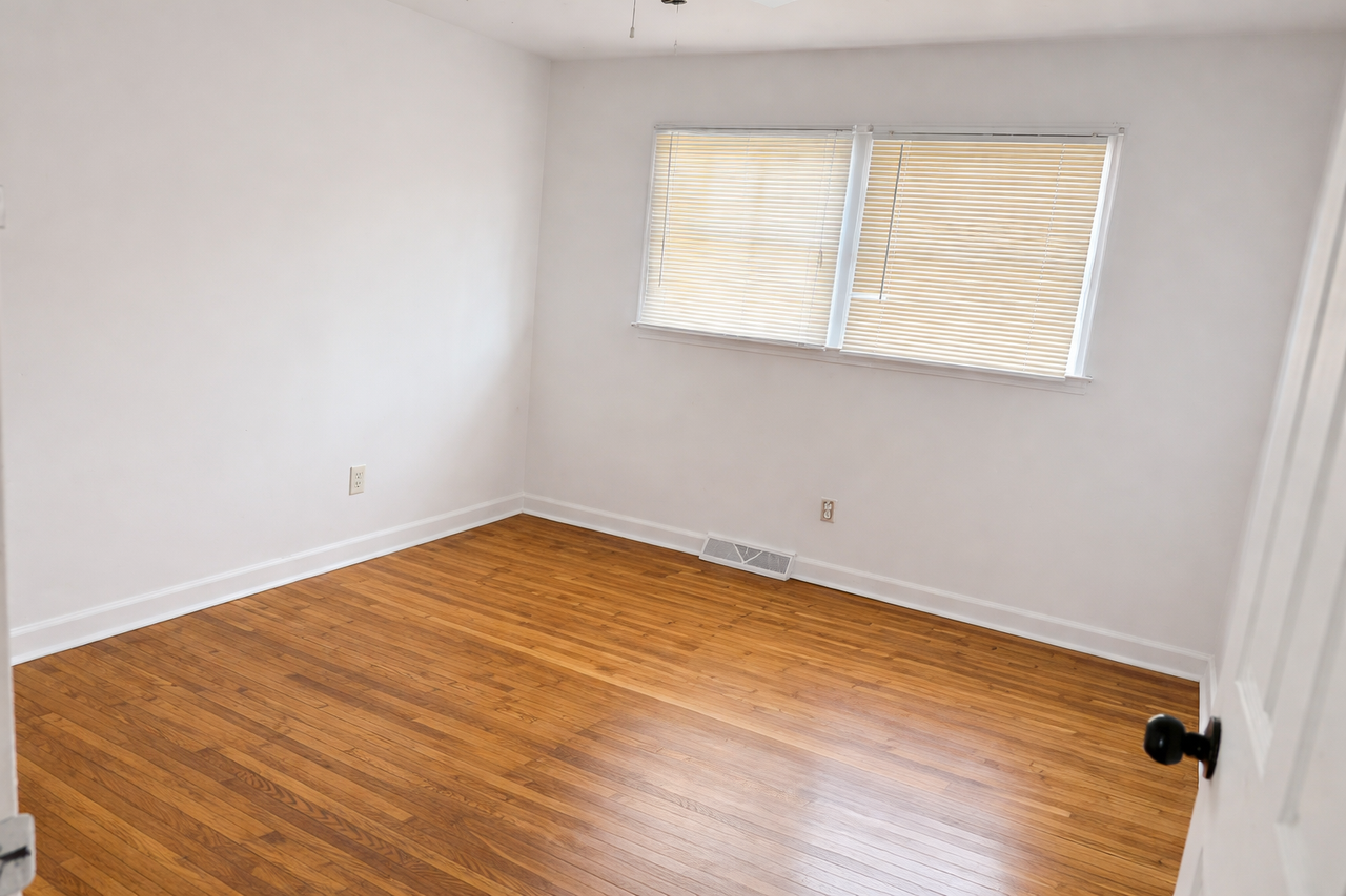 4131 Woodgreen Ter #1 - Photo 5 of 15