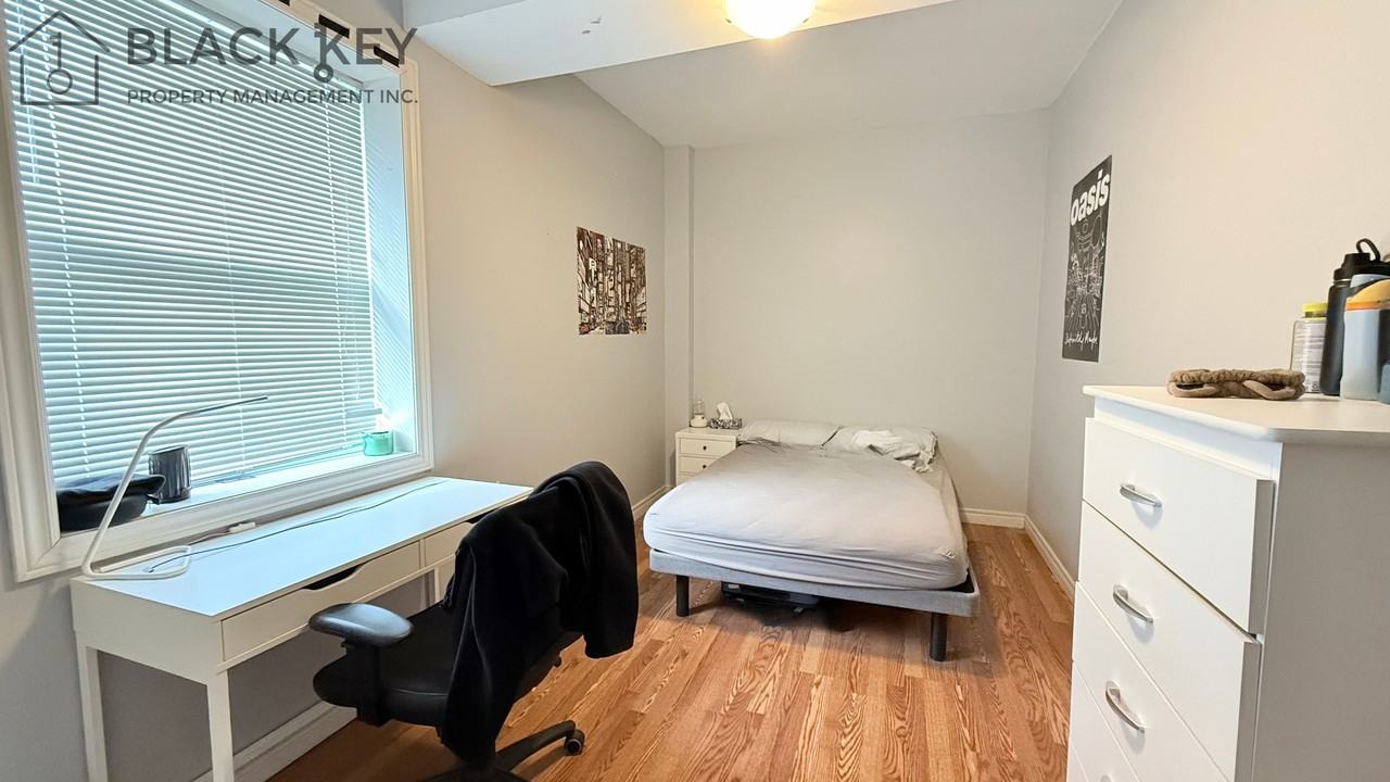 376 Central Ave Uppr #376UPPER - Photo 7 of 10