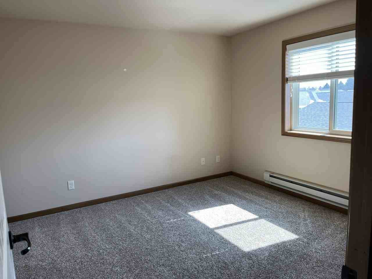 1616 1st Ave Ne #203 - Photo 3 of 10