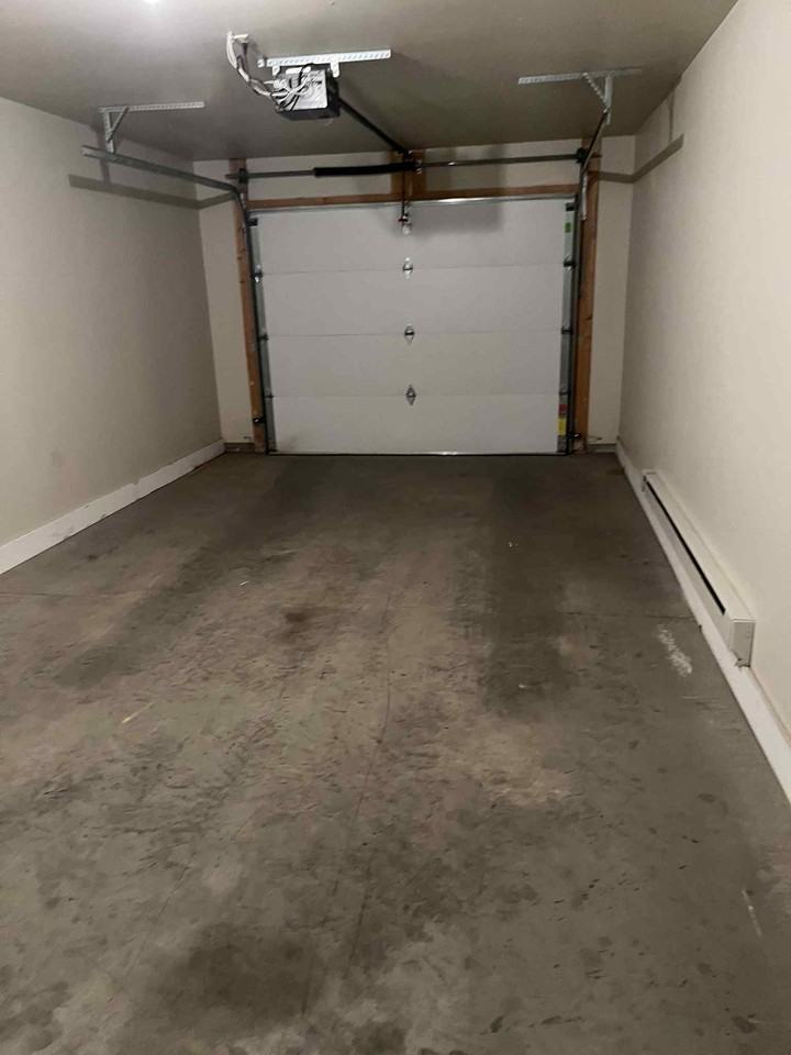 1412 12th Ave Se #7 - Photo 2 of 5