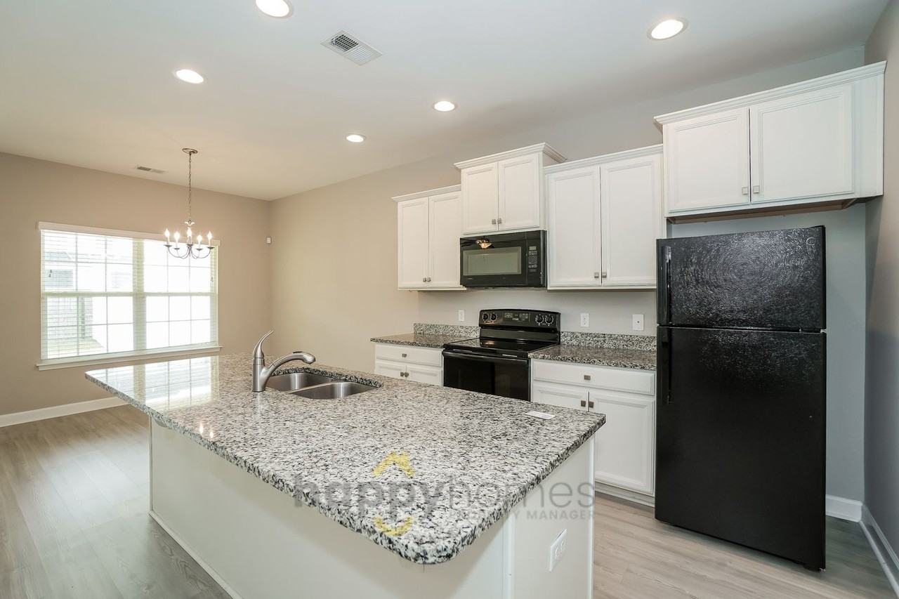 120 Kirkland St - Photo 3 of 18