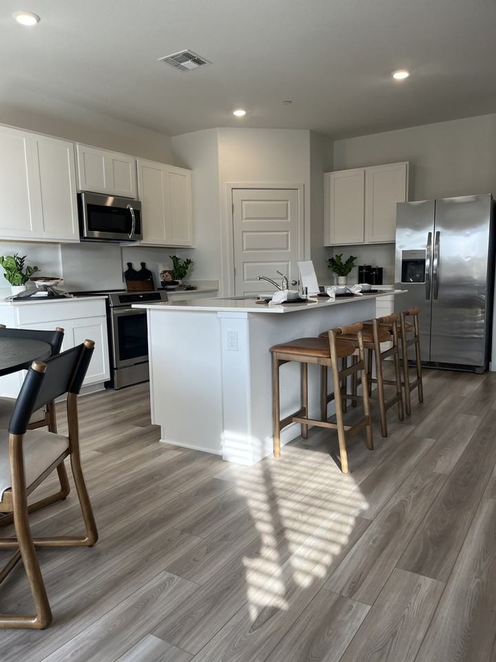 1085 Silverado Way #1 - Photo 6 of 17