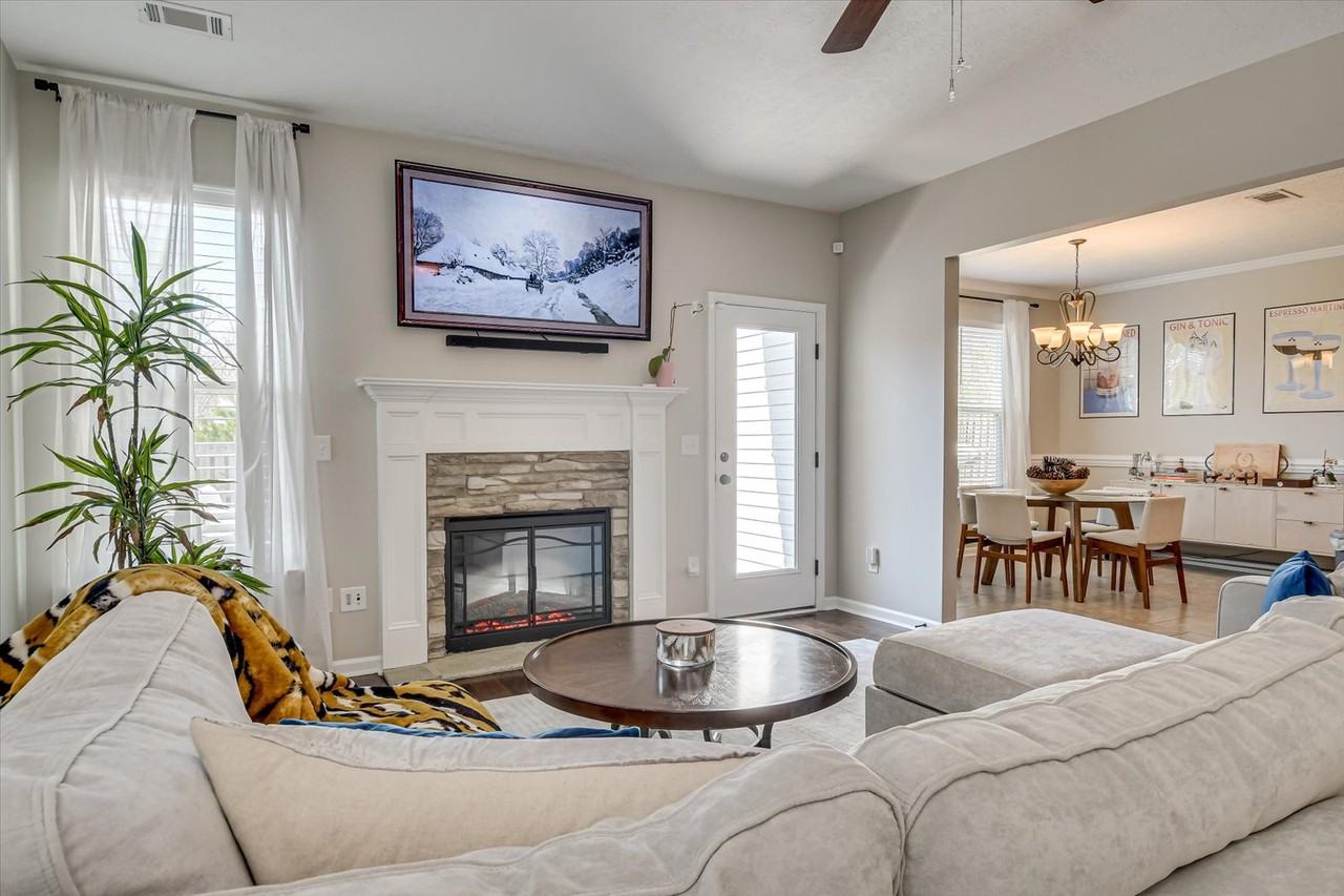 3282 Alexandria Dr #1 - Photo 4 of 24