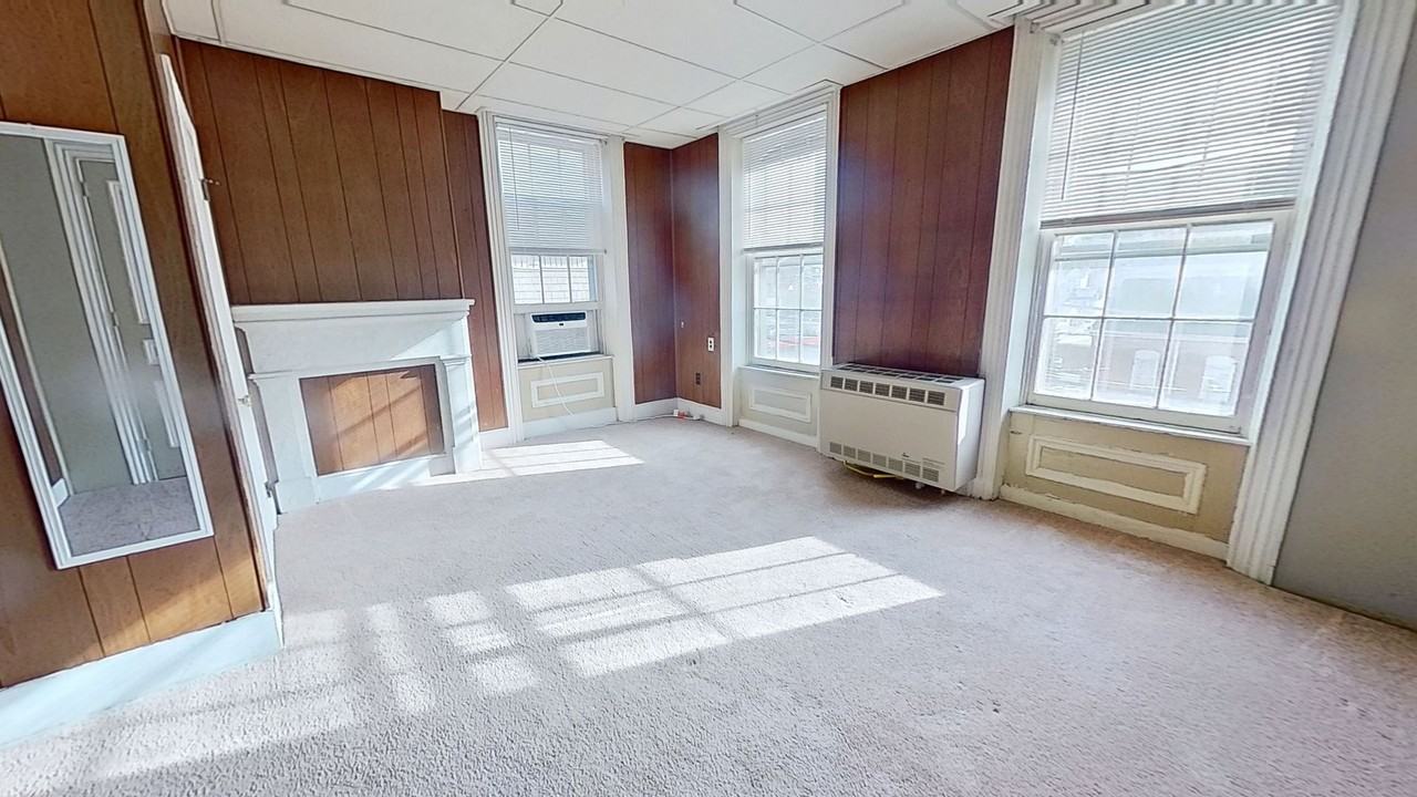 117 Main St - Photo 2 of 5