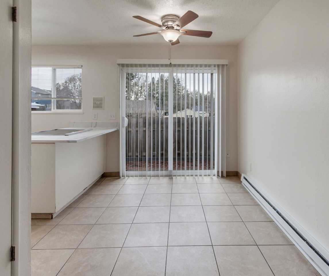 Greenburg Townhomes - Photo 2 of 20