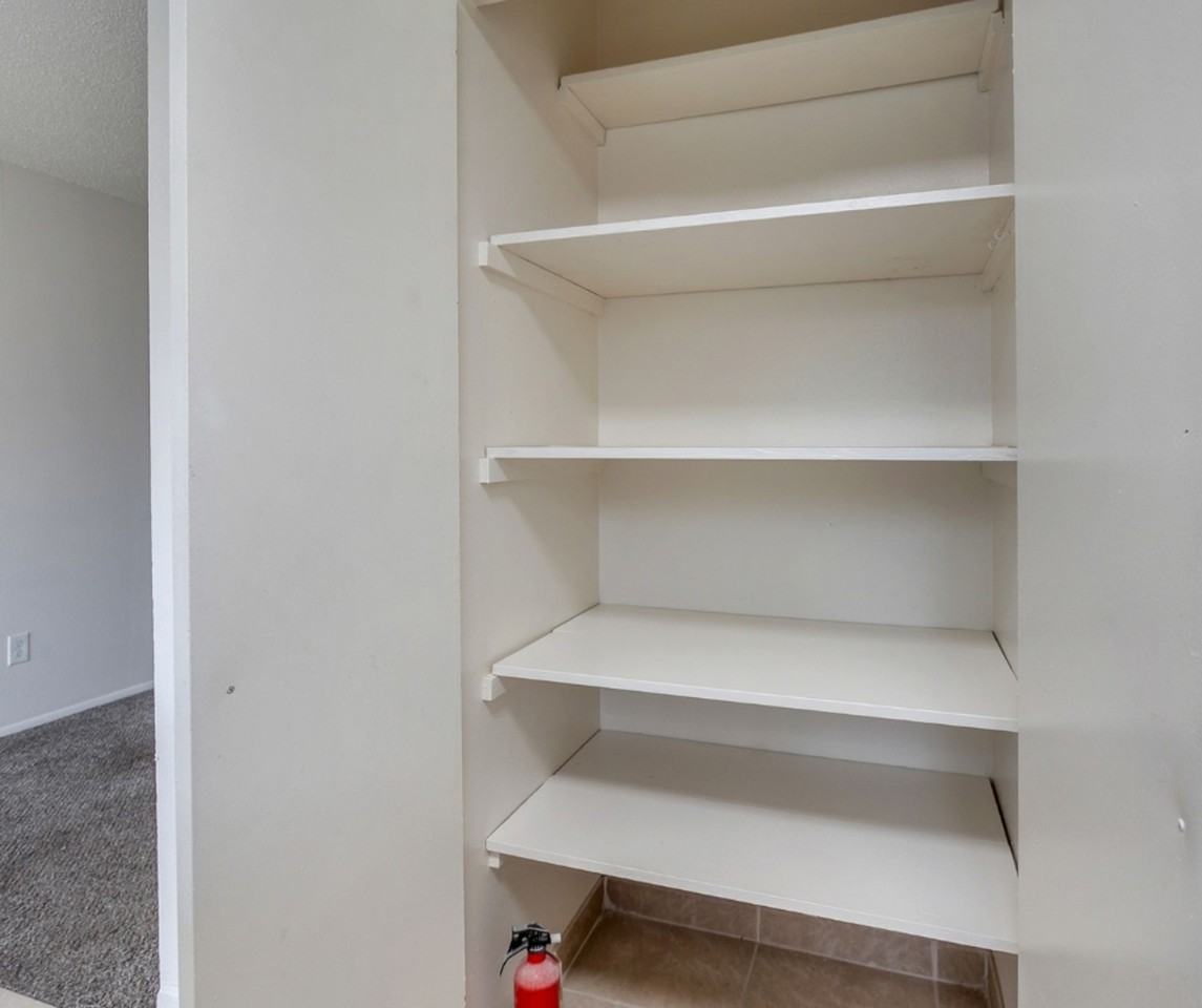 Greenburg Townhomes - Photo 3 of 20