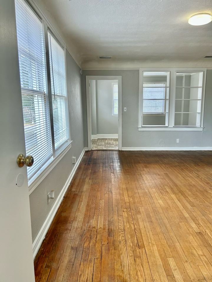 1215 Willow Branch Ave #1 - Photo 3 of 26