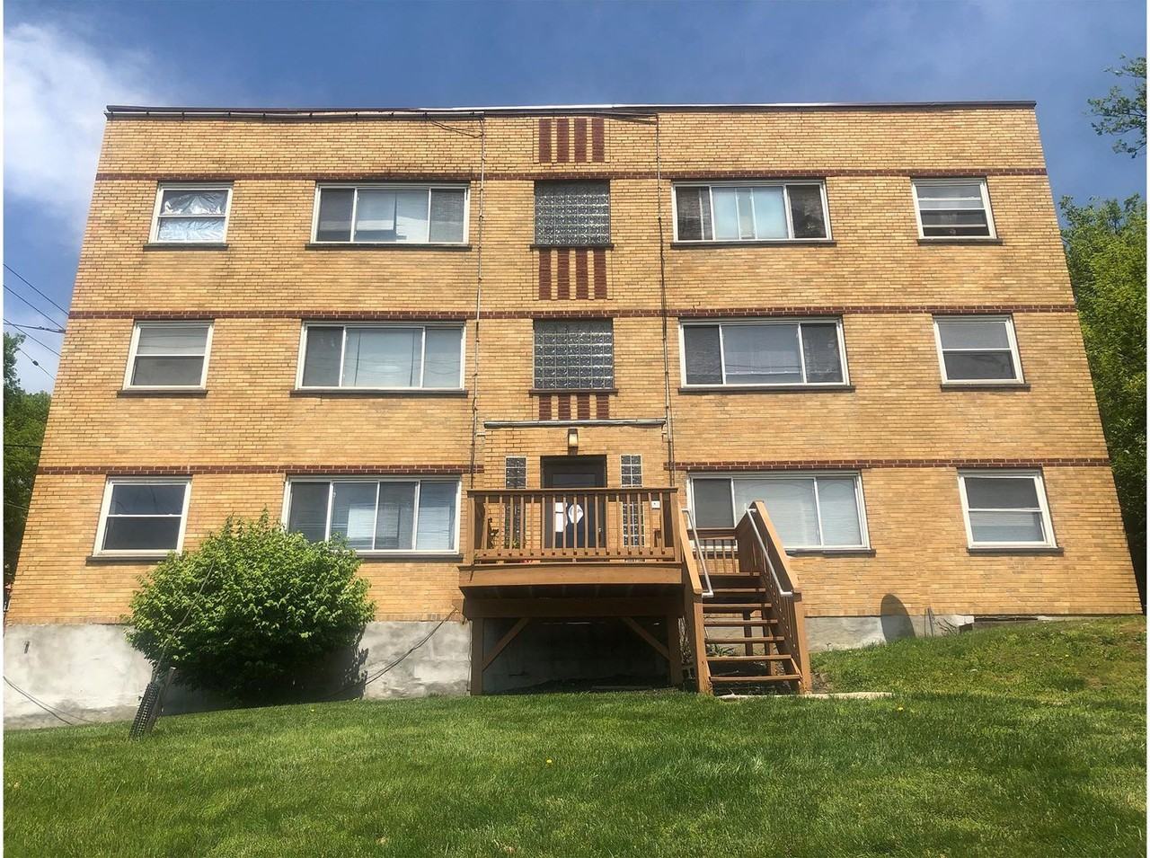 Lowell 596 - Photo 6 of 6