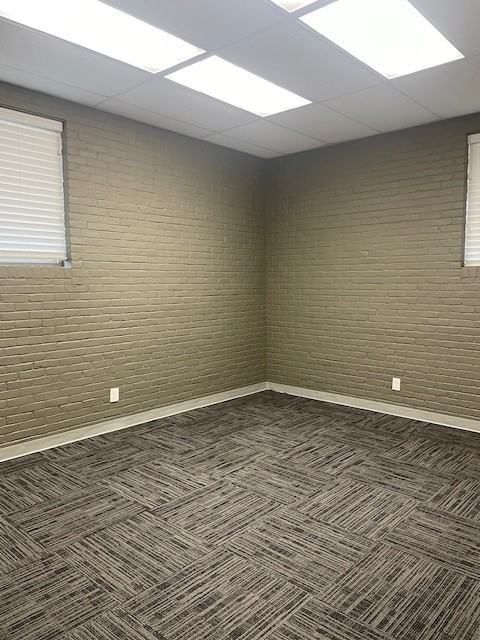 412 Travis St #113-128 - Photo 6 of 9